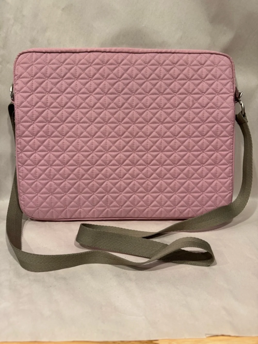 Belkin Quilted Pink Padded Laptop Computer PC Sleeve Carrying Case Bag 15”
